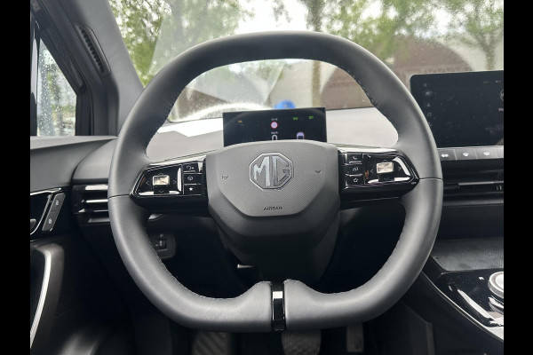 MG 4 Luxery SOH 97%|360 CAMERA| 7 JAAR MG GARANTIE T/M 06-2031| ELEK. STOEL| DODE HOEK SENSOR| STOEL + STUURVERWARMING| ADAPTIVE CRUISE CONTROL