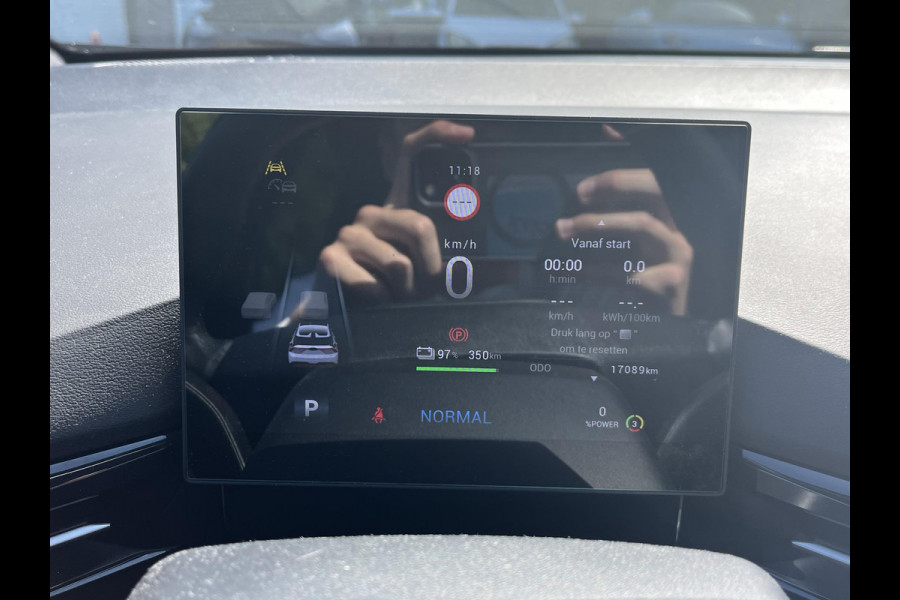 MG 4 Luxery SOH 97%|360 CAMERA| 7 JAAR MG GARANTIE T/M 06-2031| ELEK. STOEL| DODE HOEK SENSOR| STOEL + STUURVERWARMING| ADAPTIVE CRUISE CONTROL