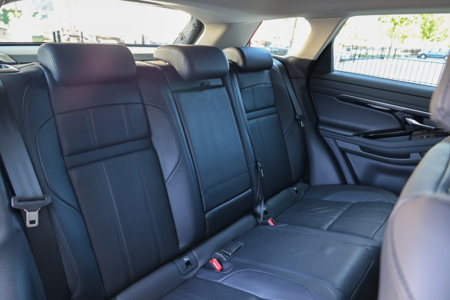 Land Rover Range Rover Evoque 1.5 P300e AWD SE | MEMORY | DODEHOEK | CAMERA | KEYLESS | STOELVERWARMING |