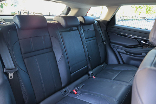 Land Rover Range Rover Evoque 1.5 P300e AWD SE | MEMORY | DODEHOEK | CAMERA | KEYLESS | STOELVERWARMING |