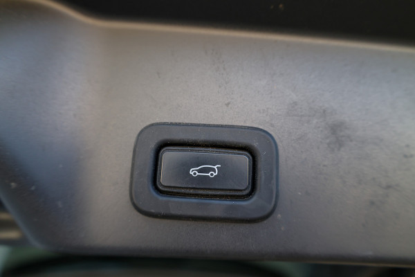 Land Rover Range Rover Evoque 1.5 P300e AWD SE | MEMORY | DODEHOEK | CAMERA | KEYLESS | STOELVERWARMING |