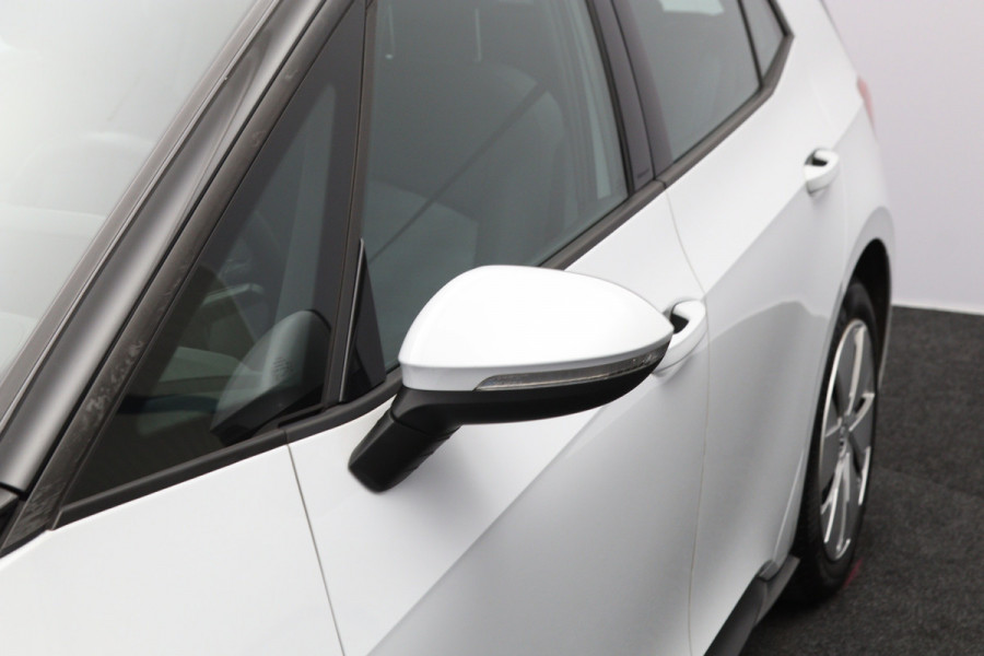 Volkswagen ID.3 Pro 58 kWh, SOH 87 %, Stoelverwarming, LED, Adap. Cruise Control, Carplay, Navigatie