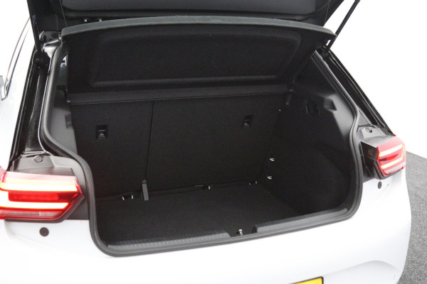 Volkswagen ID.3 Pro 58 kWh, SOH 87 %, Stoelverwarming, LED, Adap. Cruise Control, Carplay, Navigatie