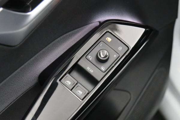 Volkswagen ID.3 Pro 58 kWh, SOH 87 %, Stoelverwarming, LED, Adap. Cruise Control, Carplay, Navigatie