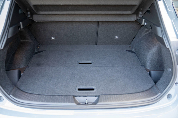 Nissan QASHQAI 1.3 MHEV N-Connecta |Prijs rijklaar incl 12 mnd garantie| 360 Camera Blindspot Panodak Trekhaak Elek klep