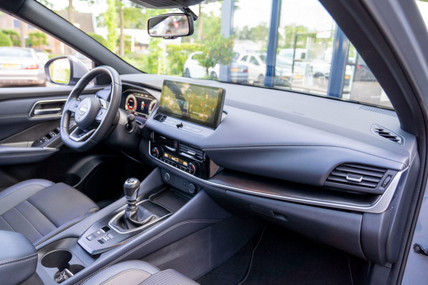 Nissan QASHQAI 1.3 MHEV N-Connecta |Prijs rijklaar incl 12 mnd garantie| 360 Camera Blindspot Panodak Trekhaak Elek klep