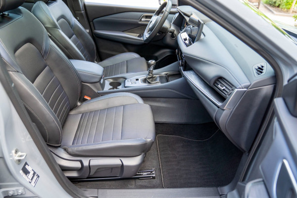 Nissan QASHQAI 1.3 MHEV N-Connecta |Prijs rijklaar incl 12 mnd garantie| 360 Camera Blindspot Panodak Trekhaak Elek klep
