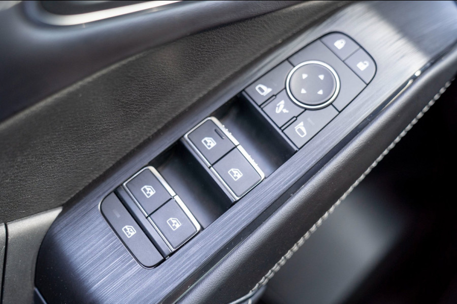Nissan QASHQAI 1.3 MHEV N-Connecta |Prijs rijklaar incl 12 mnd garantie| 360 Camera Blindspot Panodak Trekhaak Elek klep