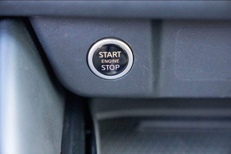 Nissan QASHQAI 1.3 MHEV N-Connecta |Prijs rijklaar incl 12 mnd garantie| 360 Camera Blindspot Panodak Trekhaak Elek klep