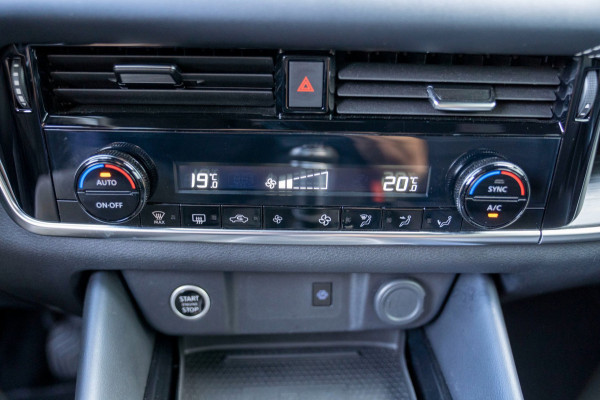 Nissan QASHQAI 1.3 MHEV N-Connecta |Prijs rijklaar incl 12 mnd garantie| 360 Camera Blindspot Panodak Trekhaak Elek klep