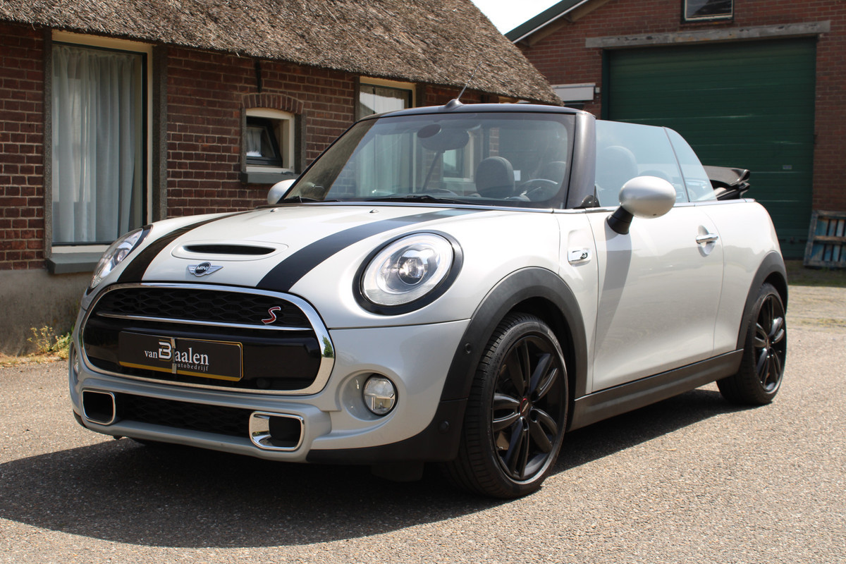 MINI Cabrio 2.0 Cooper S 192Pk JCW AUTOMAAT XENON UNION JACK NAVI ECC 96000KM!!!