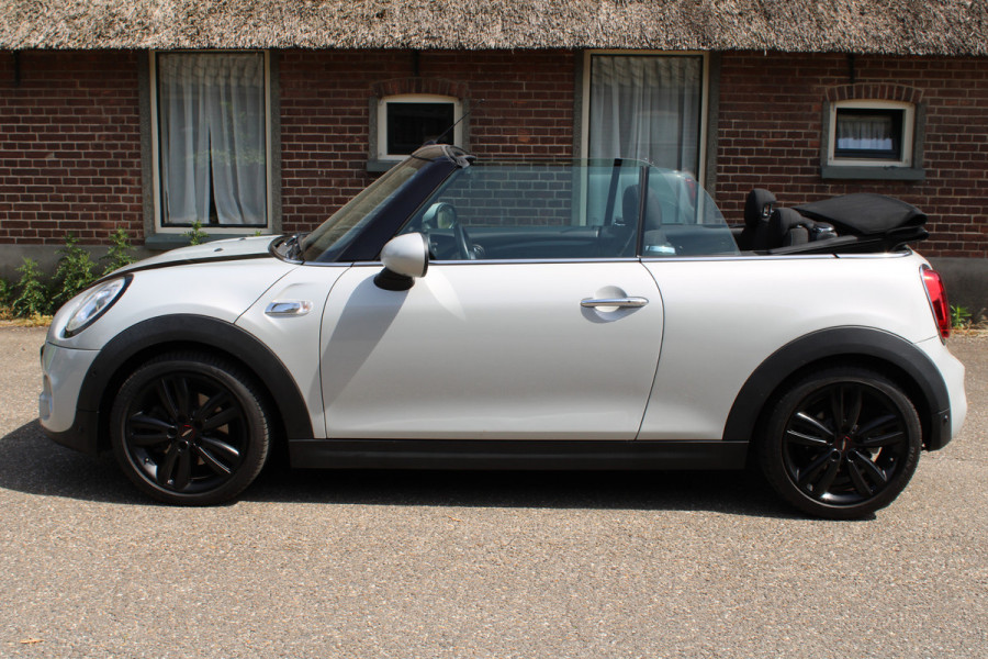 MINI Cabrio 2.0 Cooper S 192Pk JCW AUTOMAAT XENON UNION JACK NAVI ECC 96000KM!!!
