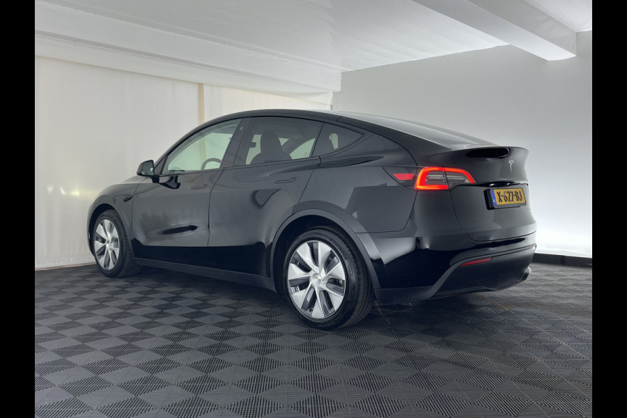 Tesla Model Y Long Range AWD 75 kWh [ 3-Fase ] {SOH-91%} (INCL.BTW)  Aut. *PANO | LEATHER | AUTO-PILOT | NAVI-FULLMAP | MATRIX-LED | KEYLESS | CAMERA | DAB+ | HEATED-COMFORTSEATS | PRIVACYGLASS | TOPVIEW*