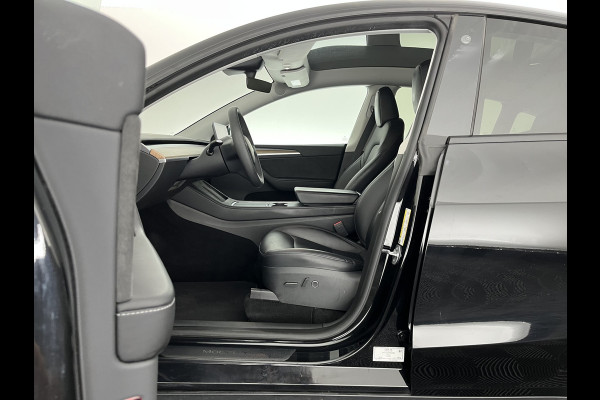 Tesla Model Y Long Range AWD 75 kWh [ 3-Fase ] {SOH-91%} (INCL.BTW)  Aut. *PANO | LEATHER | AUTO-PILOT | NAVI-FULLMAP | MATRIX-LED | KEYLESS | CAMERA | DAB+ | HEATED-COMFORTSEATS | PRIVACYGLASS | TOPVIEW*