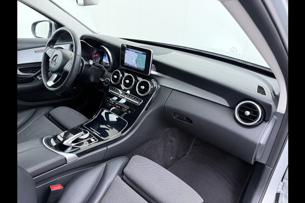 Mercedes-Benz C-Klasse Estate 180T 157PK Automaat Trekhaak Adap.Cruise Comfort-Stoelen Distronic Plus Navi Ecc Pdc Premium Plus Led Stoelverwarming Elek.Stoelen Elek.Achterklep Isofix Lmv 19" Bluetooth