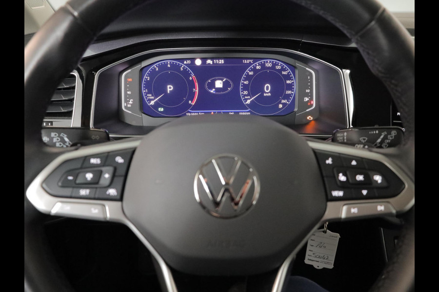 Volkswagen Polo 1.0 TSI Style 95 pk Automaat (DSG) | Navigatie | Parkeersensoren | Adaptieve cruise control | Matrix LED koplampen | Stoelverwarming |