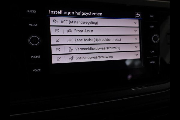 Volkswagen Polo 1.0 TSI Style 95 pk Automaat (DSG) | Navigatie | Parkeersensoren | Adaptieve cruise control | Matrix LED koplampen | Stoelverwarming |