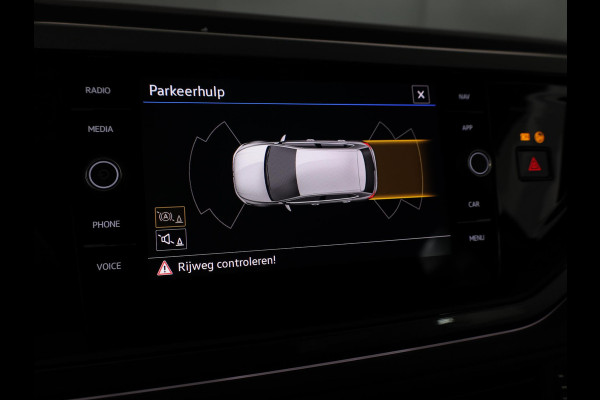 Volkswagen Polo 1.0 TSI Style 95 pk Automaat (DSG) | Navigatie | Parkeersensoren | Adaptieve cruise control | Matrix LED koplampen | Stoelverwarming |
