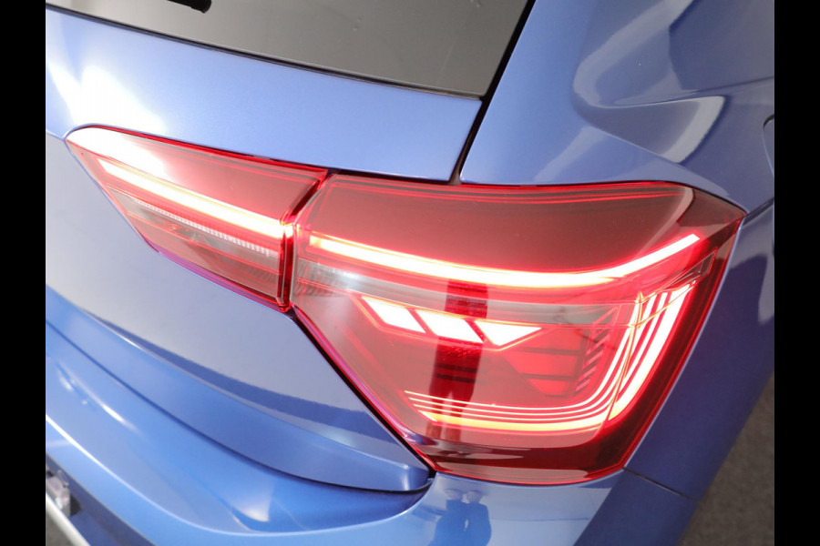 Volkswagen Polo 1.0 TSI Style 95 pk Automaat (DSG) | Navigatie | Parkeersensoren | Adaptieve cruise control | Matrix LED koplampen | Stoelverwarming |