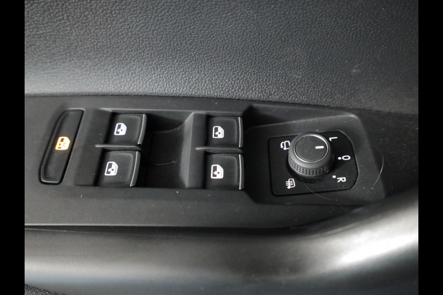 Volkswagen Polo 1.0 TSI Style 95 pk Automaat (DSG) | Navigatie | Parkeersensoren | Adaptieve cruise control | Matrix LED koplampen | Stoelverwarming |