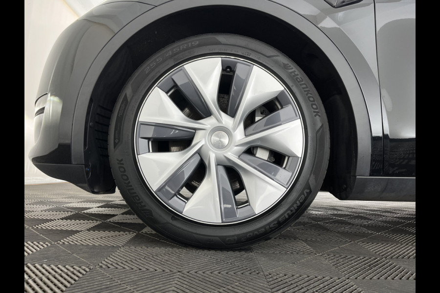 Tesla Model Y Long Range AWD 75 kWh [ 3-Fase ] {SOH-91%} (INCL.BTW)  Aut. *PANO | LEATHER | AUTO-PILOT | NAVI-FULLMAP | MATRIX-LED | KEYLESS | CAMERA | DAB+ | HEATED-COMFORTSEATS | PRIVACYGLASS | TOPVIEW*