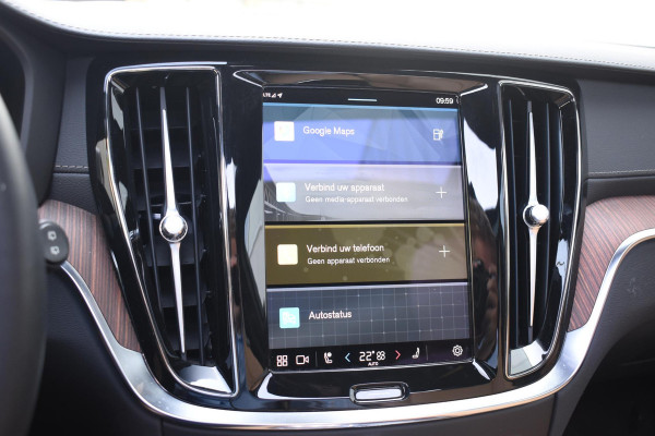 Volvo V60 T6 350PK Plug-in Hybrid AWD Ultimate Bright / Adaptive Cruise Control / Harman Kardon / 360 Camera / Elektrisch glazen schuif-kanteldak / Head-up Display / Nappa leer met stoelventilatie / Elektrisch verstelbare stoelen met geheugen / Stoelverwarming / Stuurverwarming