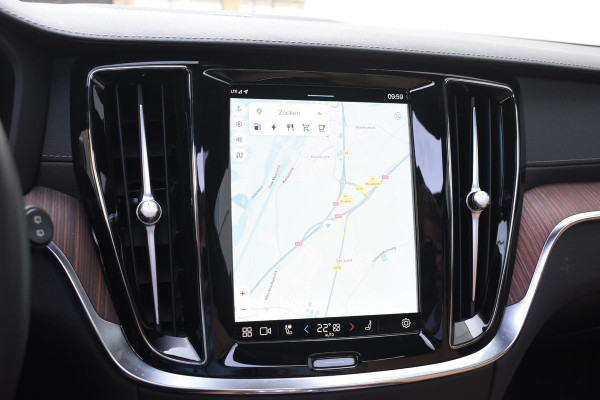 Volvo V60 T6 350PK Plug-in Hybrid AWD Ultimate Bright / Adaptive Cruise Control / Harman Kardon / 360 Camera / Elektrisch glazen schuif-kanteldak / Head-up Display / Nappa leer met stoelventilatie / Elektrisch verstelbare stoelen met geheugen / Stoelverwarming / Stuurverwarming