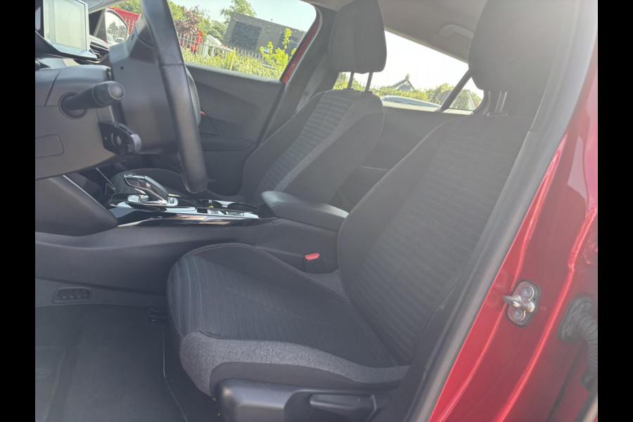 Peugeot e-2008 EV Allure 50 kWh 136pk | CarPlay | Adapt. Cruise