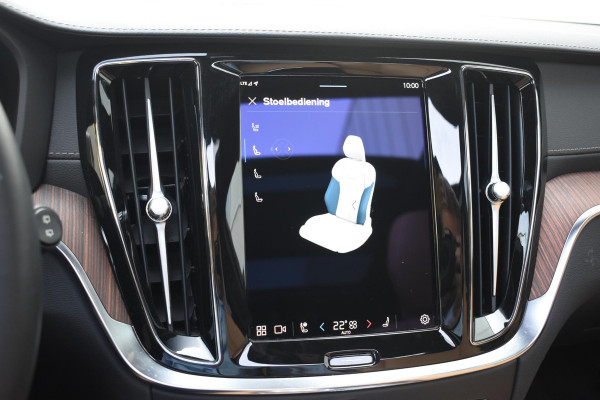 Volvo V60 T6 350PK Plug-in Hybrid AWD Ultimate Bright / Adaptive Cruise Control / Harman Kardon / 360 Camera / Elektrisch glazen schuif-kanteldak / Head-up Display / Nappa leer met stoelventilatie / Elektrisch verstelbare stoelen met geheugen / Stoelverwarming / Stuurverwarming
