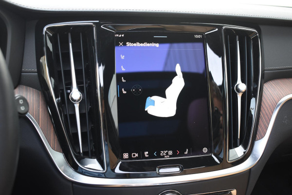 Volvo V60 T6 350PK Plug-in Hybrid AWD Ultimate Bright / Adaptive Cruise Control / Harman Kardon / 360 Camera / Elektrisch glazen schuif-kanteldak / Head-up Display / Nappa leer met stoelventilatie / Elektrisch verstelbare stoelen met geheugen / Stoelverwarming / Stuurverwarming