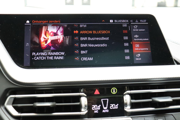 BMW 1-serie 118i High Executive M Sport Pakket Automaat / Live Cockpit Professional / Panoramadak / Lichtpakket / Shadow Line / Extra Getint Glas / 19 Inch / Achteruitrijcamera / Climate Control / Hifi / M Sportremsysteem / DAB / LED / Shadow Line