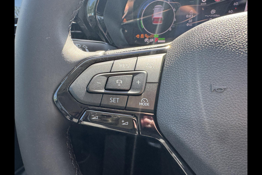 Ford Tourneo Connect 1.5 EcoBoost PHEV L2 Titanium | SCI | 150pk | 7 persoons | Comfort Pack | Trekhaak vast | Driver Assistance Pack | Led koplampen en dagrijverlichting | Led achterlichten