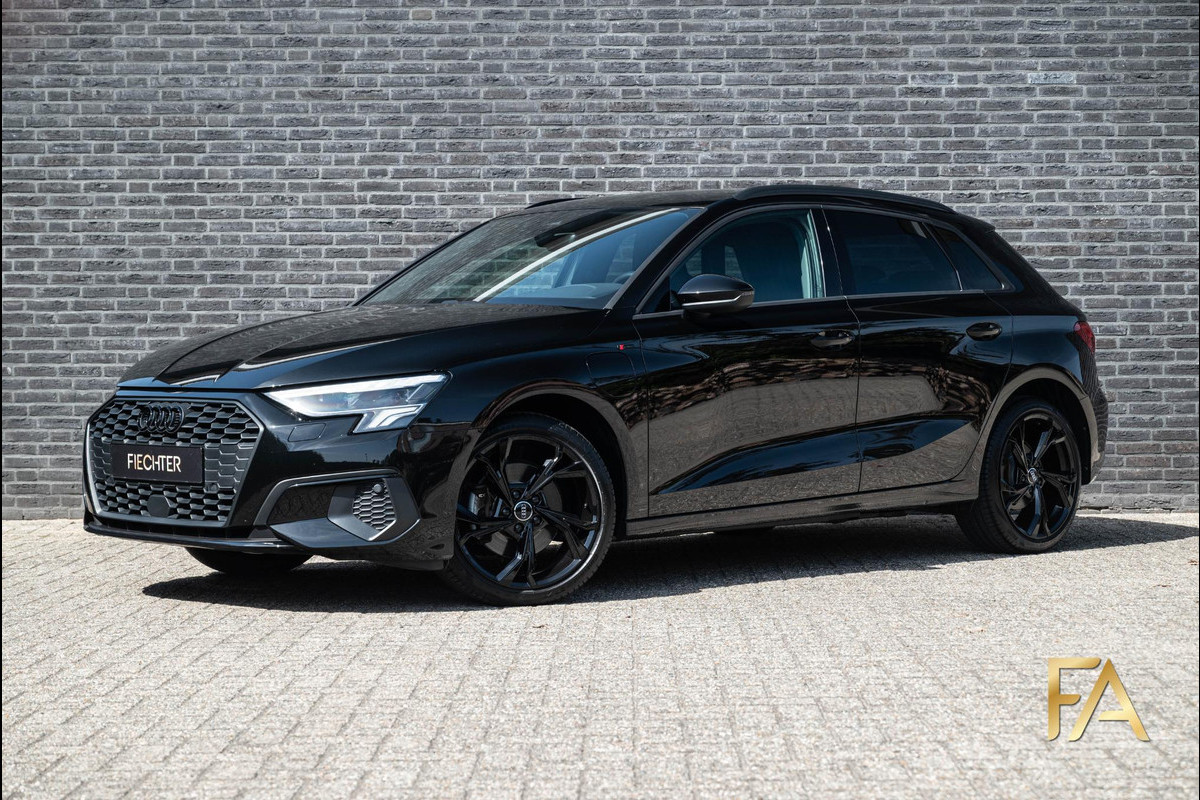 Audi A3 Sportback 40 TFSI e S Line 18Inch|Fullblack|Sportstoelen