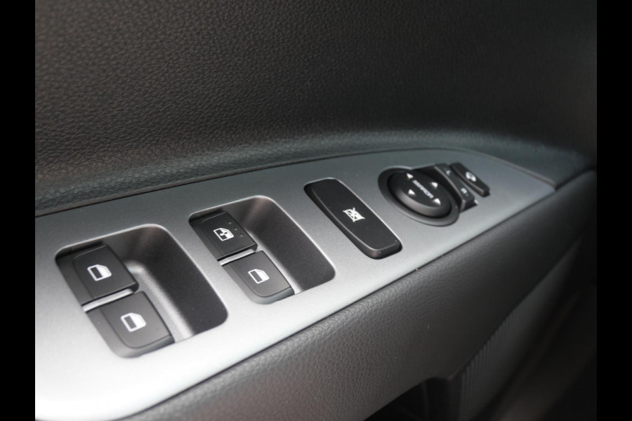 Kia Stonic 1.0 T-GDi MHEV GT-PlusLine | Trekhaak | Cruise | Clima | Schuif-kanteldak | Stoel-stuurverwarming | Keyless |