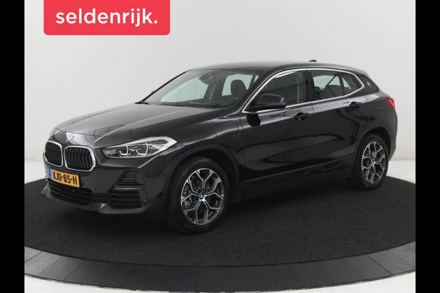 BMW X2 xDrive25e Executive | SOH 88% | Camera | Navigatie | Full LED | Park Assist | Climate control | Bluetooth | Cruise control | 18'' lichtmetalen velgen | PHEV | Plug In