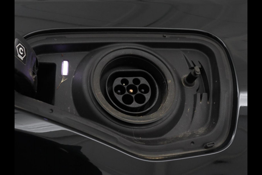 BMW X2 xDrive25e Executive | SOH 88% | Camera | Navigatie | Full LED | Park Assist | Climate control | Bluetooth | Cruise control | 18'' lichtmetalen velgen | PHEV | Plug In