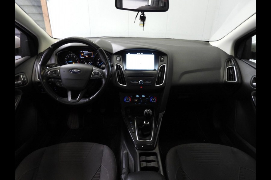 Ford Focus 1.0 EcoBoost Titanium NAVI/CLIMA/CRUISE/PDC/16"LMV!