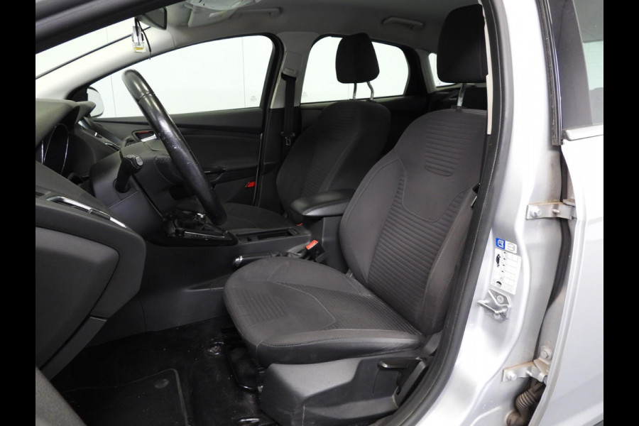 Ford Focus 1.0 EcoBoost Titanium NAVI/CLIMA/CRUISE/PDC/16"LMV!