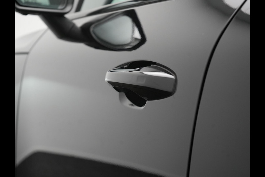 Volvo XC40 Single Motor Extended Range Ultimate 78 kWh 252pk Dealer O.H. | Panodak | Adaptive Cruise | 360 Camera | Harman / Kardon | Warmtepomp | Sportstoelen Memory & Verwarmd | Google Assistent | Keyless | Blis | Apple Carplay | DAB |