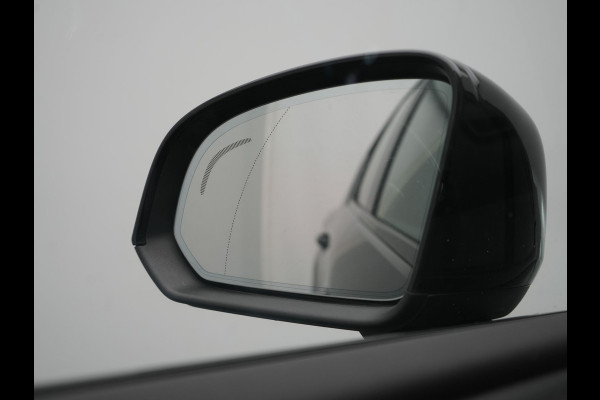 Volvo XC40 Single Motor Extended Range Ultimate 78 kWh 252pk Dealer O.H. | Panodak | Adaptive Cruise | 360 Camera | Harman / Kardon | Warmtepomp | Sportstoelen Memory & Verwarmd | Google Assistent | Keyless | Blis | Apple Carplay | DAB |