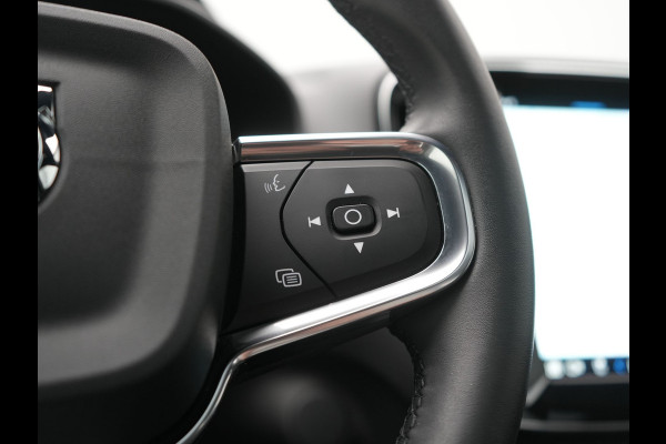 Volvo XC40 Single Motor Extended Range Ultimate 78 kWh 252pk Dealer O.H. | Panodak | Adaptive Cruise | 360 Camera | Harman / Kardon | Warmtepomp | Sportstoelen Memory & Verwarmd | Google Assistent | Keyless | Blis | Apple Carplay | DAB |
