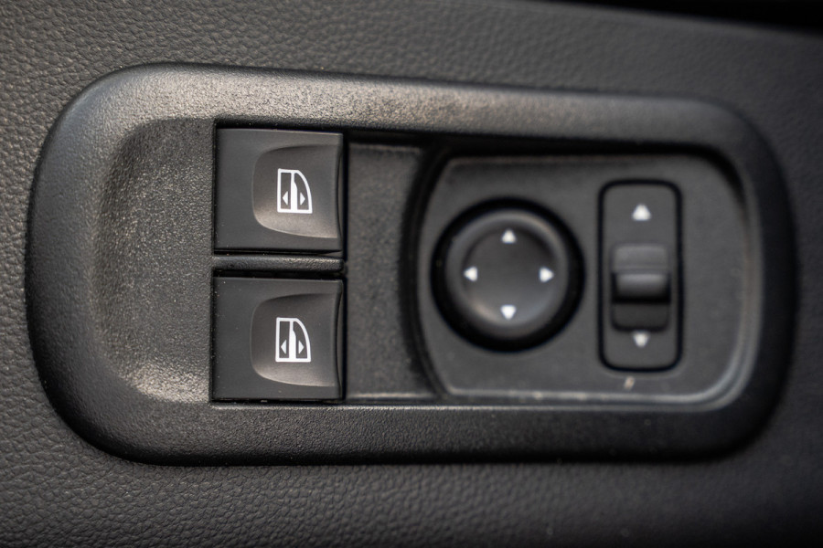 Renault Master 2.3dCi | Bakwagen met Laadklep | LED | Carplay | Camera | Cruise