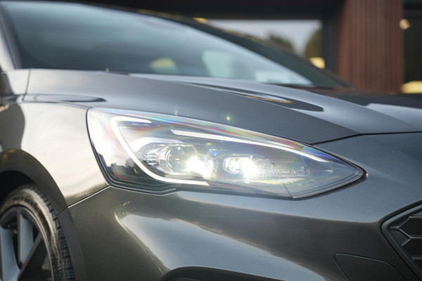Ford Focus 2.3 EcoBoost ST-X MK4 Virtual Teller Automaat | Panorama | HUD | ACC | Performance Seats | Camera | Winter Pack