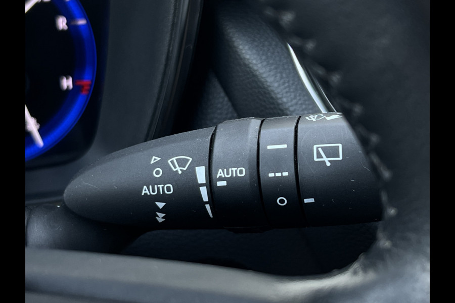 Toyota Corolla Touring Sports 1.8 Hybrid Dynamic | Carplay | Camera | Dodehoek | Park Assist | Winter Pack