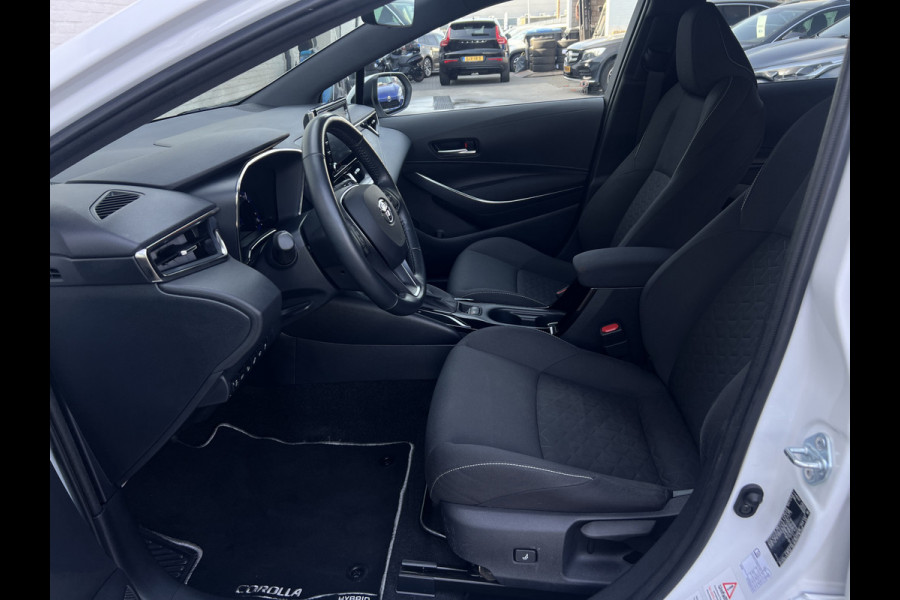 Toyota Corolla Touring Sports 1.8 Hybrid Dynamic | Carplay | Camera | Dodehoek | Park Assist | Winter Pack