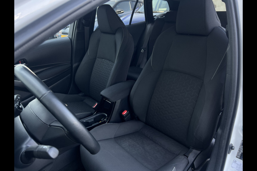 Toyota Corolla Touring Sports 1.8 Hybrid Dynamic | Carplay | Camera | Dodehoek | Park Assist | Winter Pack