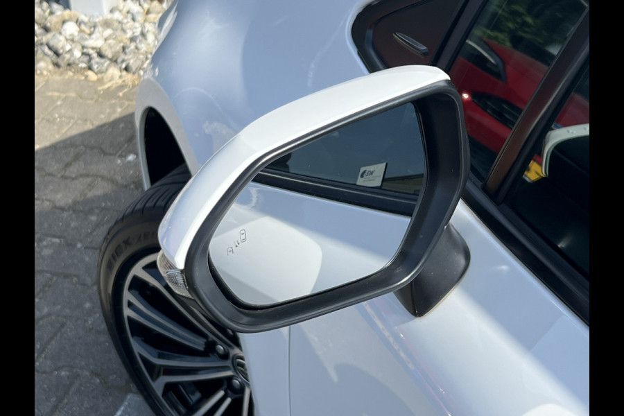 Toyota Corolla Touring Sports 1.8 Hybrid Dynamic | Carplay | Camera | Dodehoek | Park Assist | Winter Pack