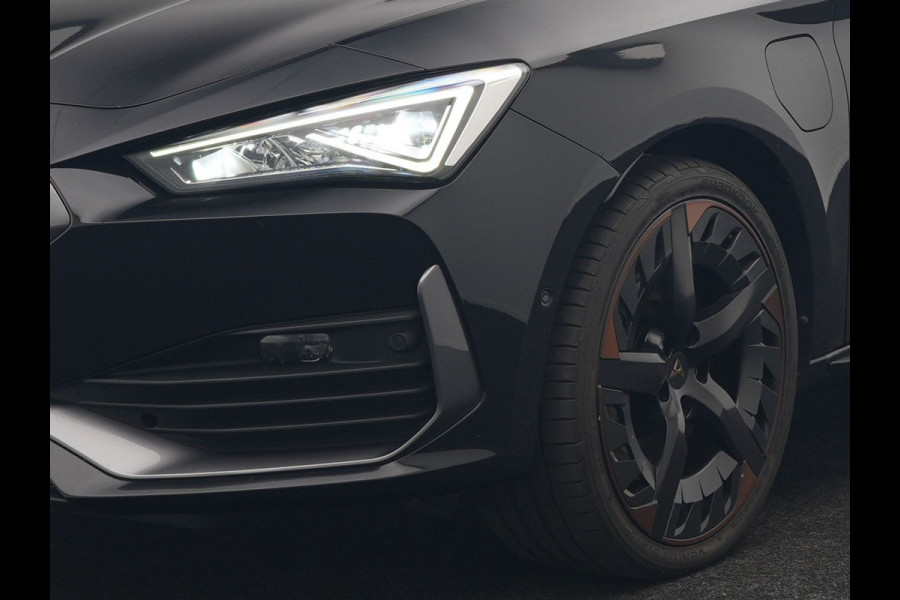 CUPRA Leon Sportstourer 1.4 e-Hybrid VZ Copper Edition PHEV 245pk Dealer O.H. | Panodak | Adaptive Cruise | Camera | Lederen Sportstoelen Memory & Verwarmd | Sfeerverlichting | Stuur Verwarmd | Apple Carplay | Keyless | Blis | Navigatie | DAB | Plug In Hybrid |