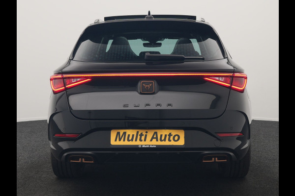 CUPRA Leon Sportstourer 1.4 e-Hybrid VZ Copper Edition PHEV 245pk Dealer O.H. | Panodak | Adaptive Cruise | Camera | Lederen Sportstoelen Memory & Verwarmd | Sfeerverlichting | Stuur Verwarmd | Apple Carplay | Keyless | Blis | Navigatie | DAB | Plug In Hybrid |