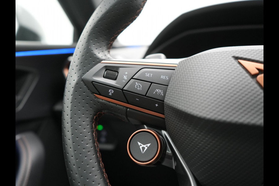 CUPRA Leon Sportstourer 1.4 e-Hybrid VZ Copper Edition PHEV 245pk Dealer O.H. | Panodak | Adaptive Cruise | Camera | Lederen Sportstoelen Memory & Verwarmd | Sfeerverlichting | Stuur Verwarmd | Apple Carplay | Keyless | Blis | Navigatie | DAB | Plug In Hybrid |